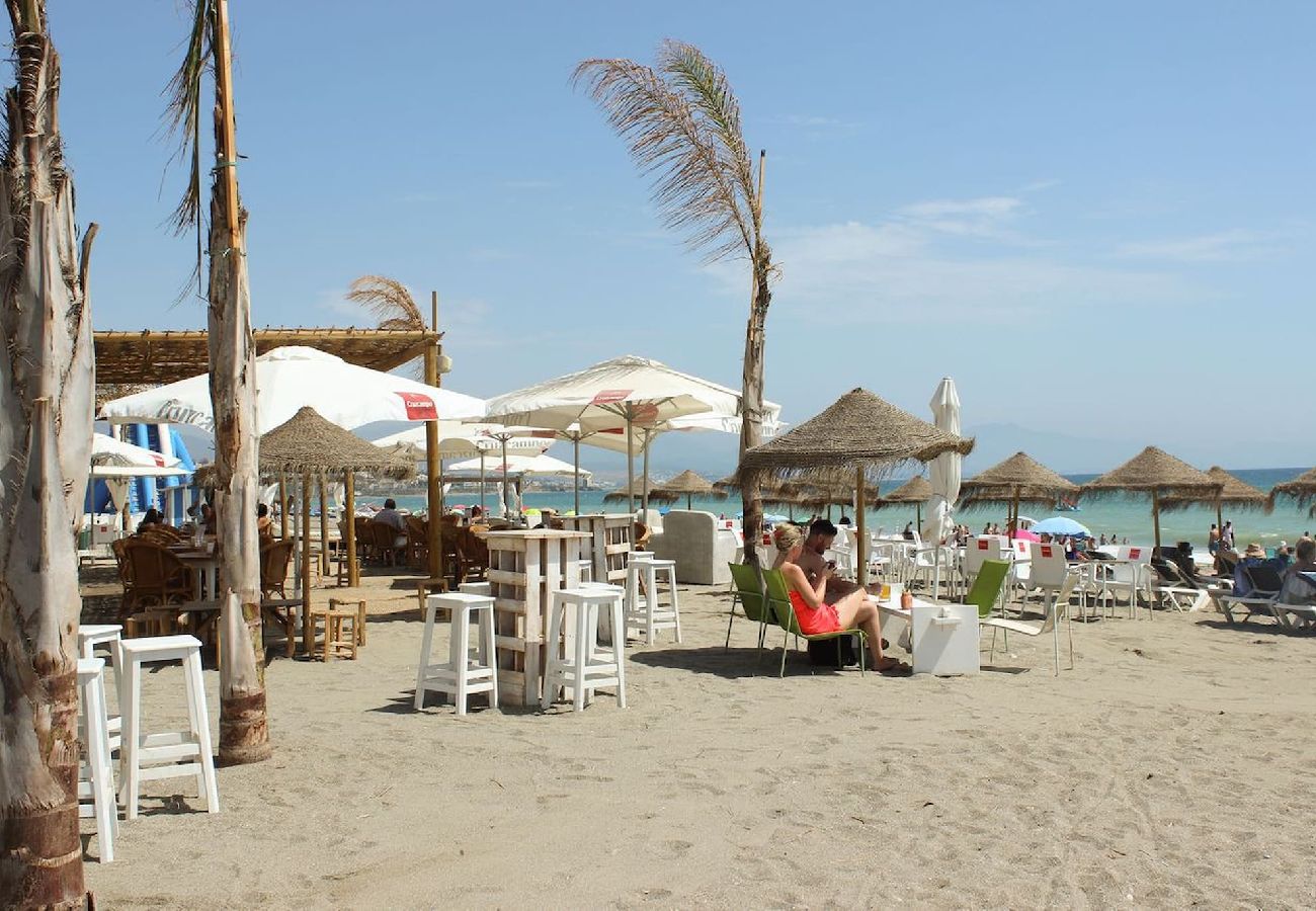 Apartamento en San Luis de Sabanillas - Ático con amplia azotea soleada