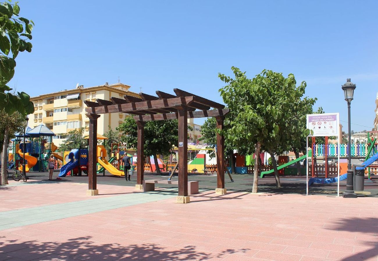 Apartamento en San Luis de Sabanillas - Ático con amplia azotea soleada