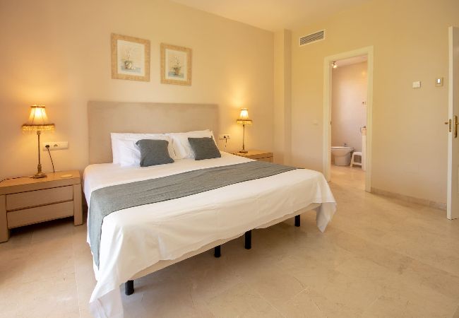 Apartamento en Marbella - Apartamento de lujo en planta baja, Ocean Pino Golf, Cabopino Apartamento en Marbella - Apartamento de lujo en planta baja, Ocean Pino Golf, Cabopino