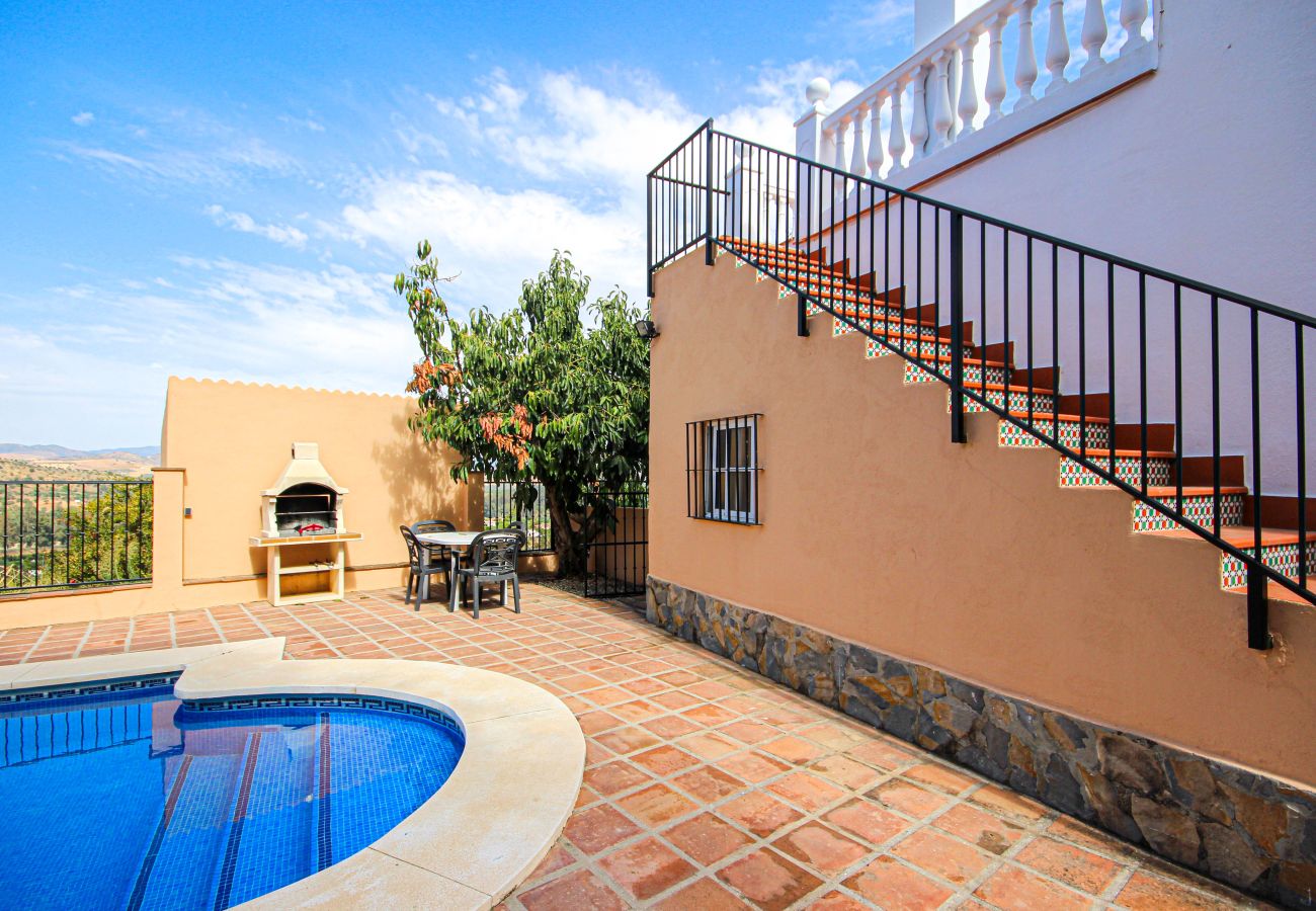 Villa en Coín - Villa vacacional con piscina y fantásticas vistas, Coin