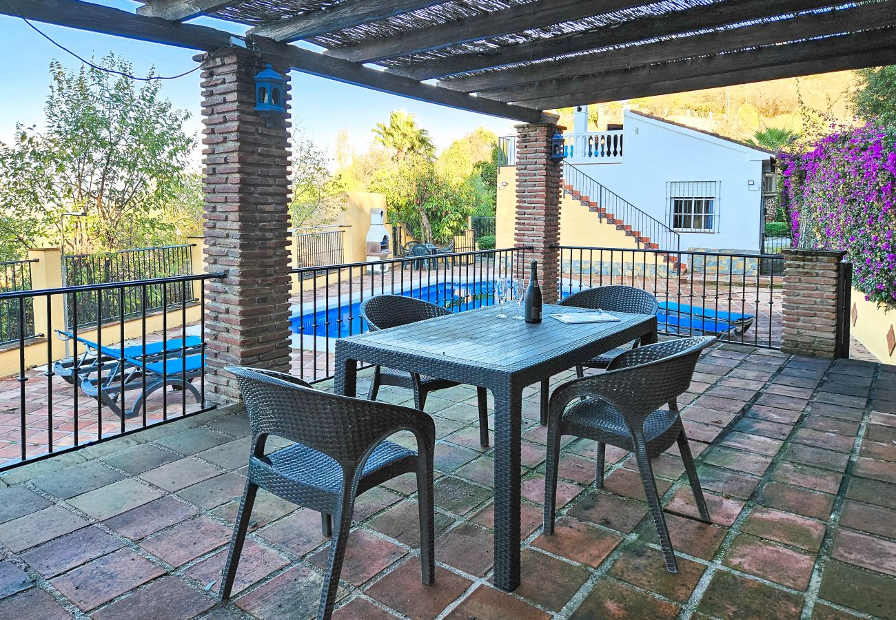 Villa en Coín - Villa vacacional con piscina y fantásticas vistas, Coin