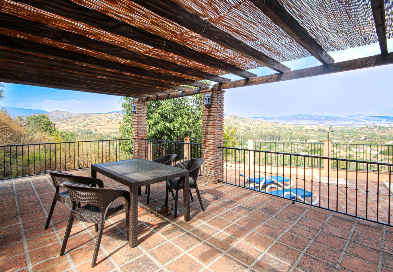 Villa en Coín - Villa vacacional con piscina y fantásticas vistas, Coin