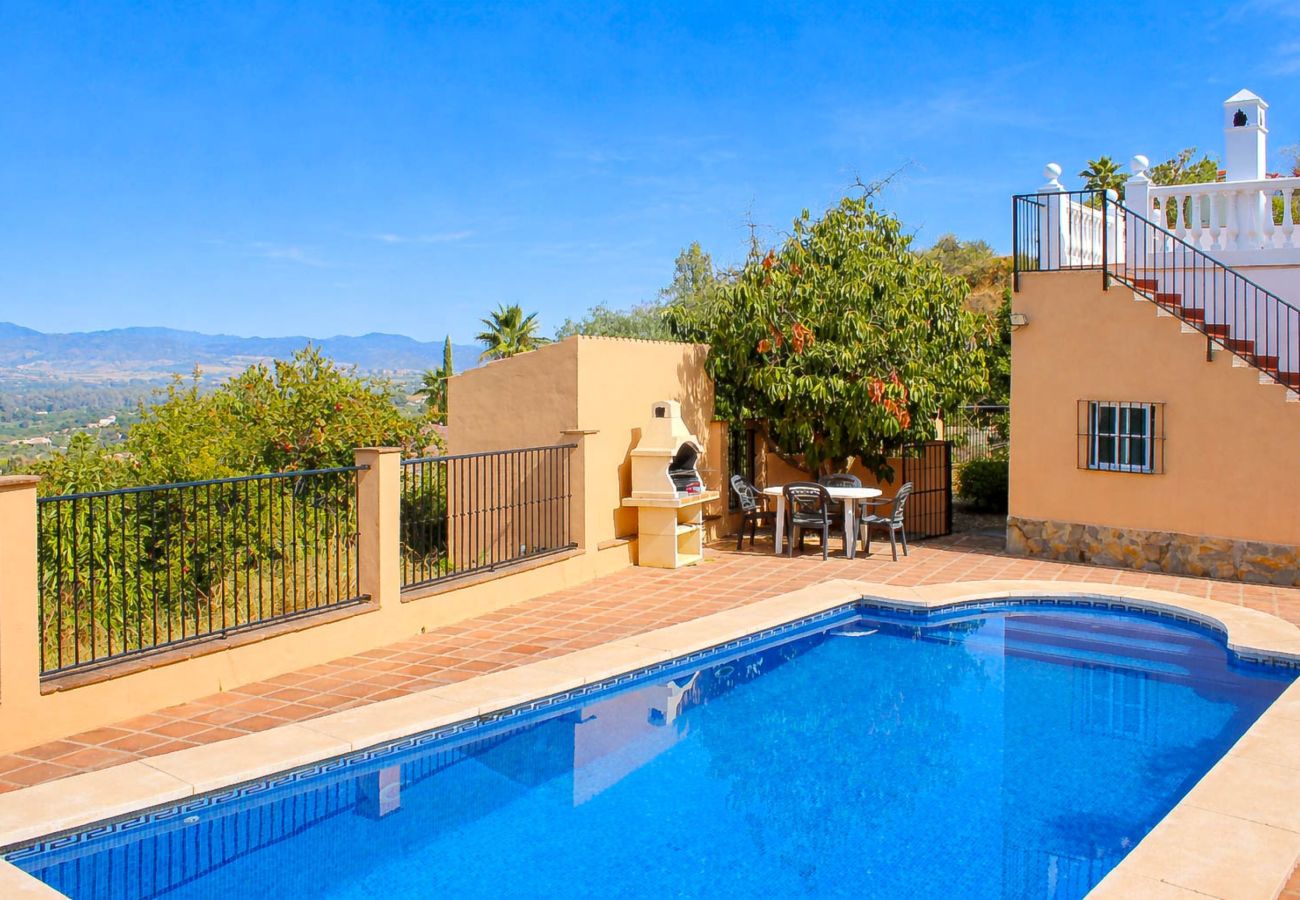 Villa en Coín - Villa vacacional con piscina y fantásticas vistas, Coin