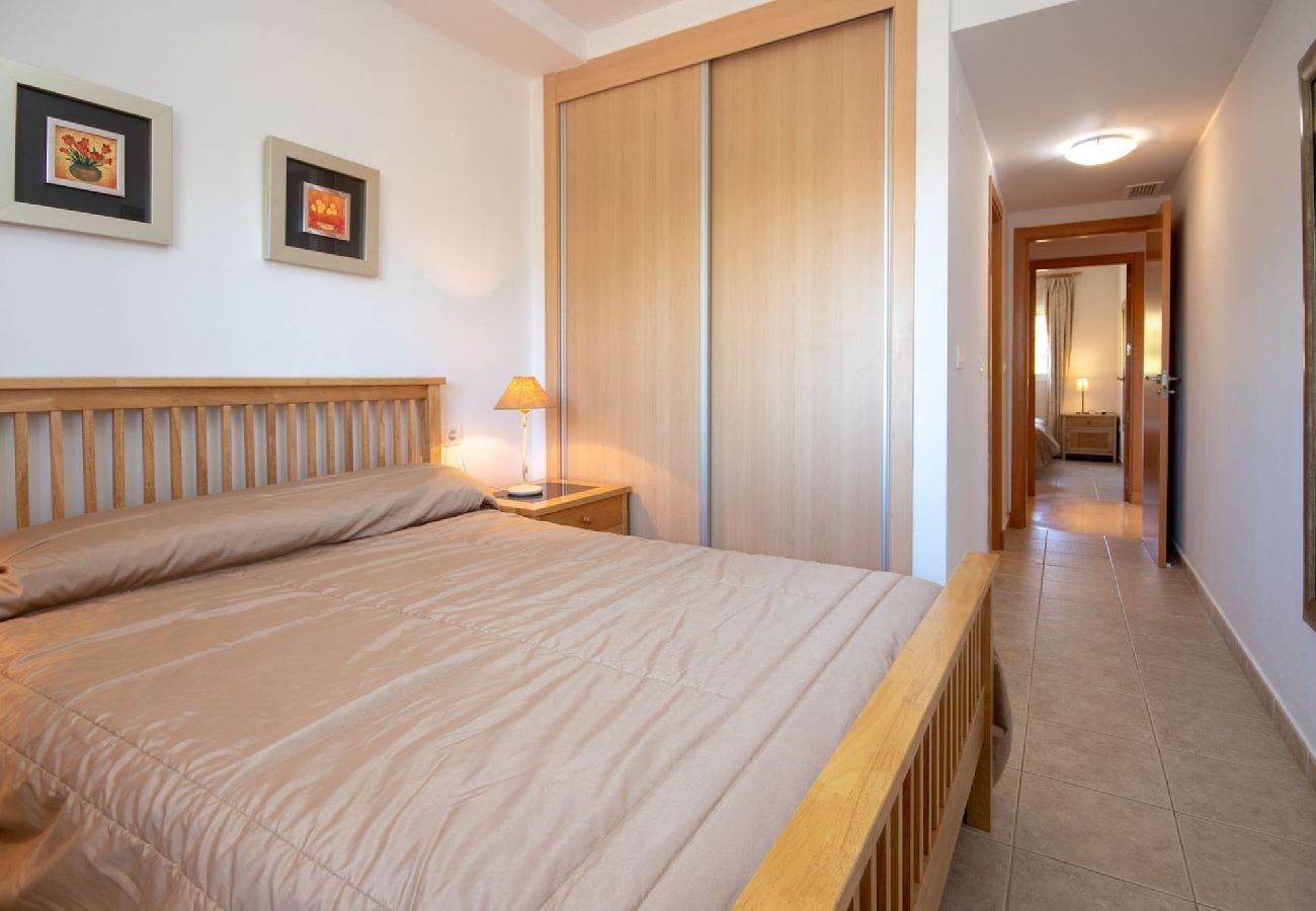 Apartamento en Casares - Apartamento de 2 habitaciones en Casares del Sol Estepona