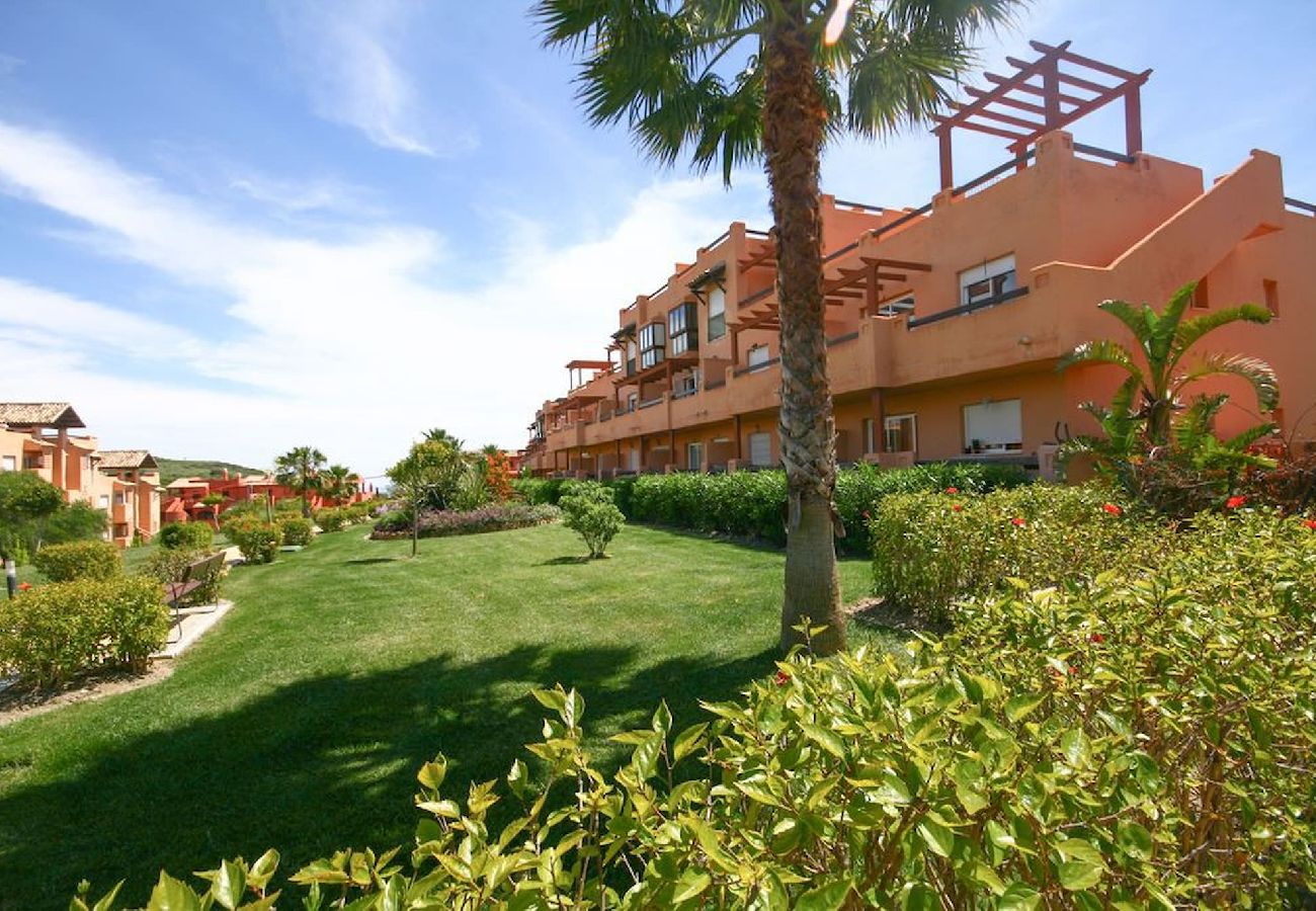 Apartamento en Casares - Apartamento de 2 habitaciones en Casares del Sol Estepona