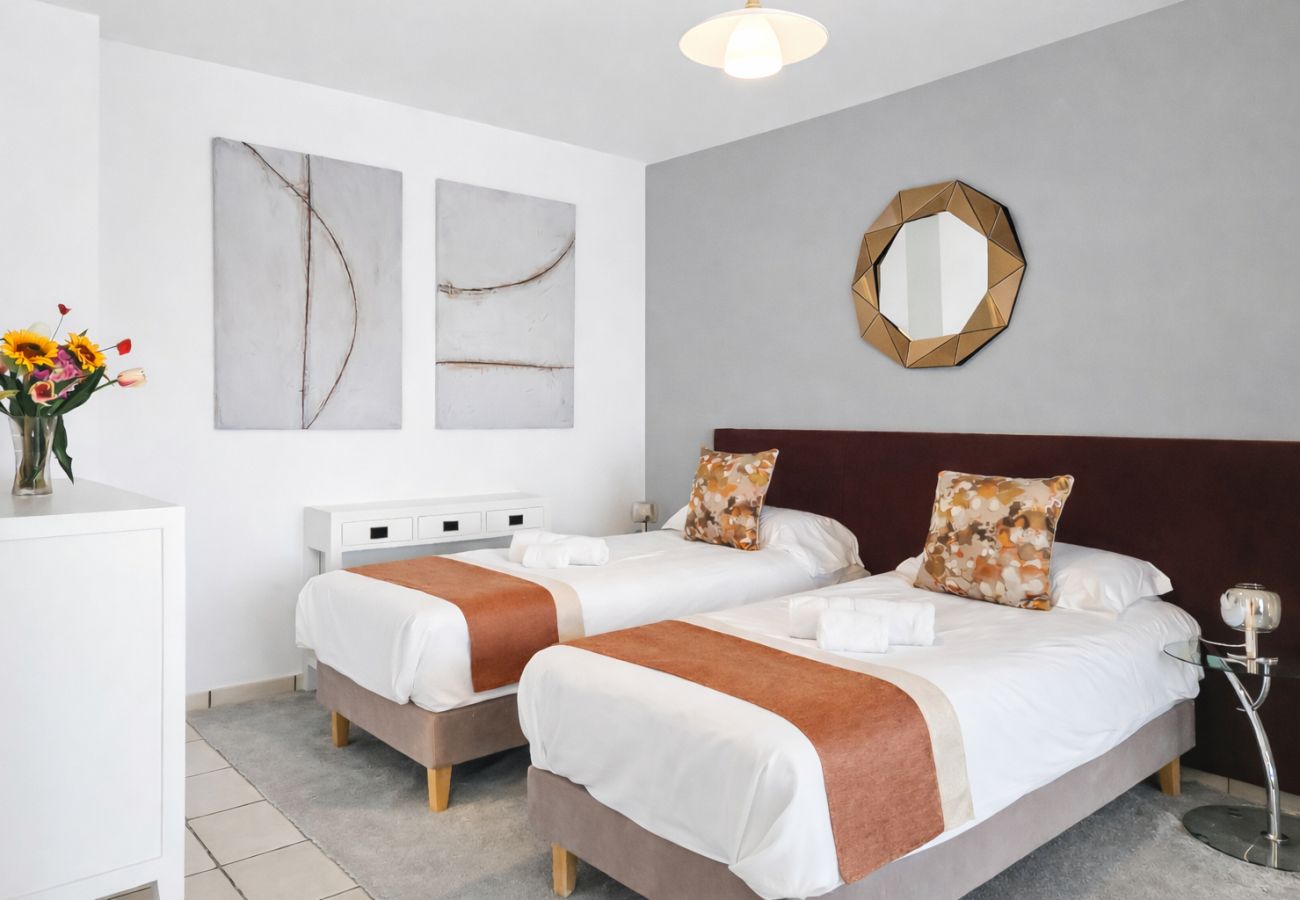 Villa en Mijas Costa - Villa con piscina privada cerca de La Cala Golf Resort