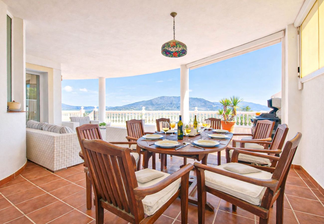 Villa en Mijas Costa - Villa con piscina privada cerca de La Cala Golf Resort