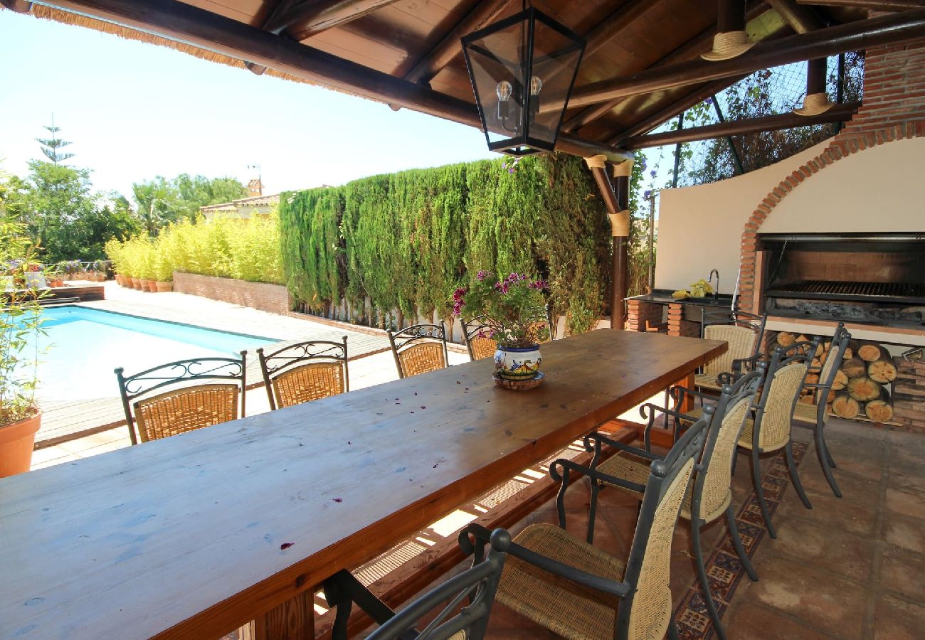 Villa en Mijas Costa - Villa de 5 dormitorios en Riviera del Sol