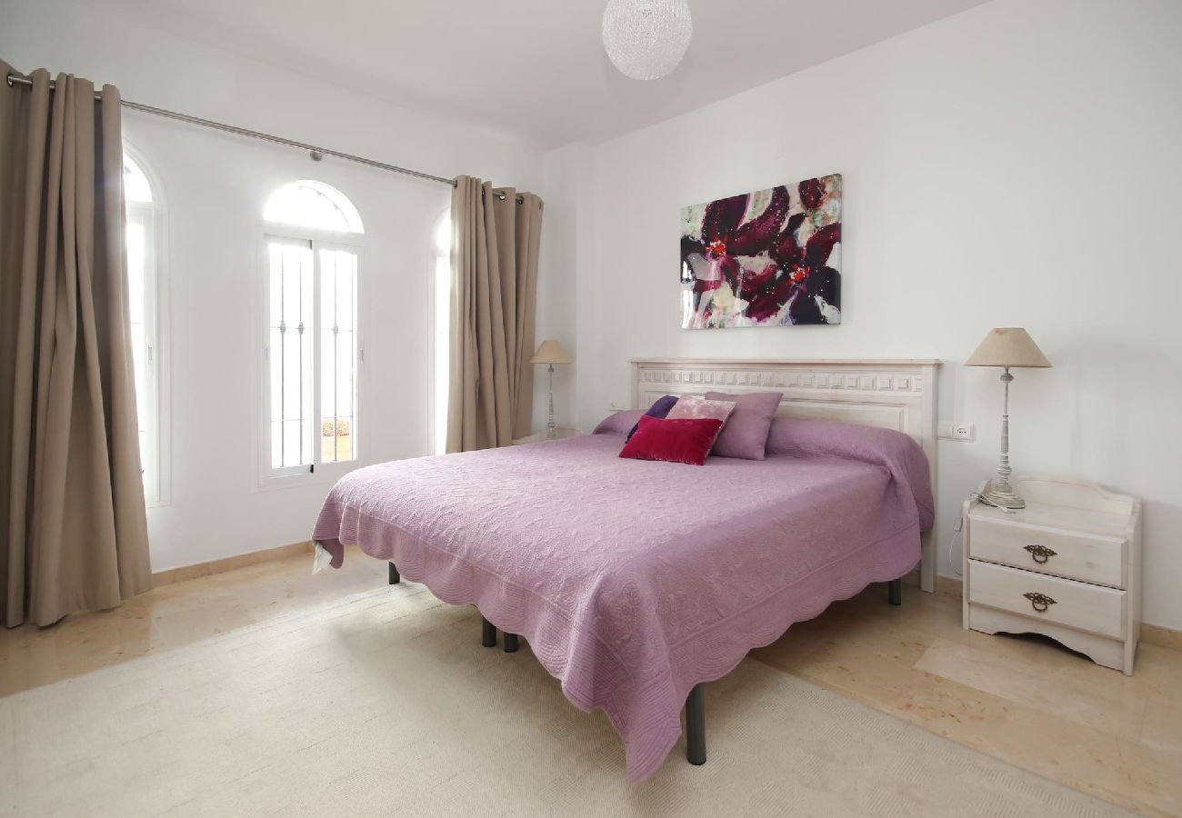 Villa en Mijas Costa - Villa de 5 dormitorios en Riviera del Sol