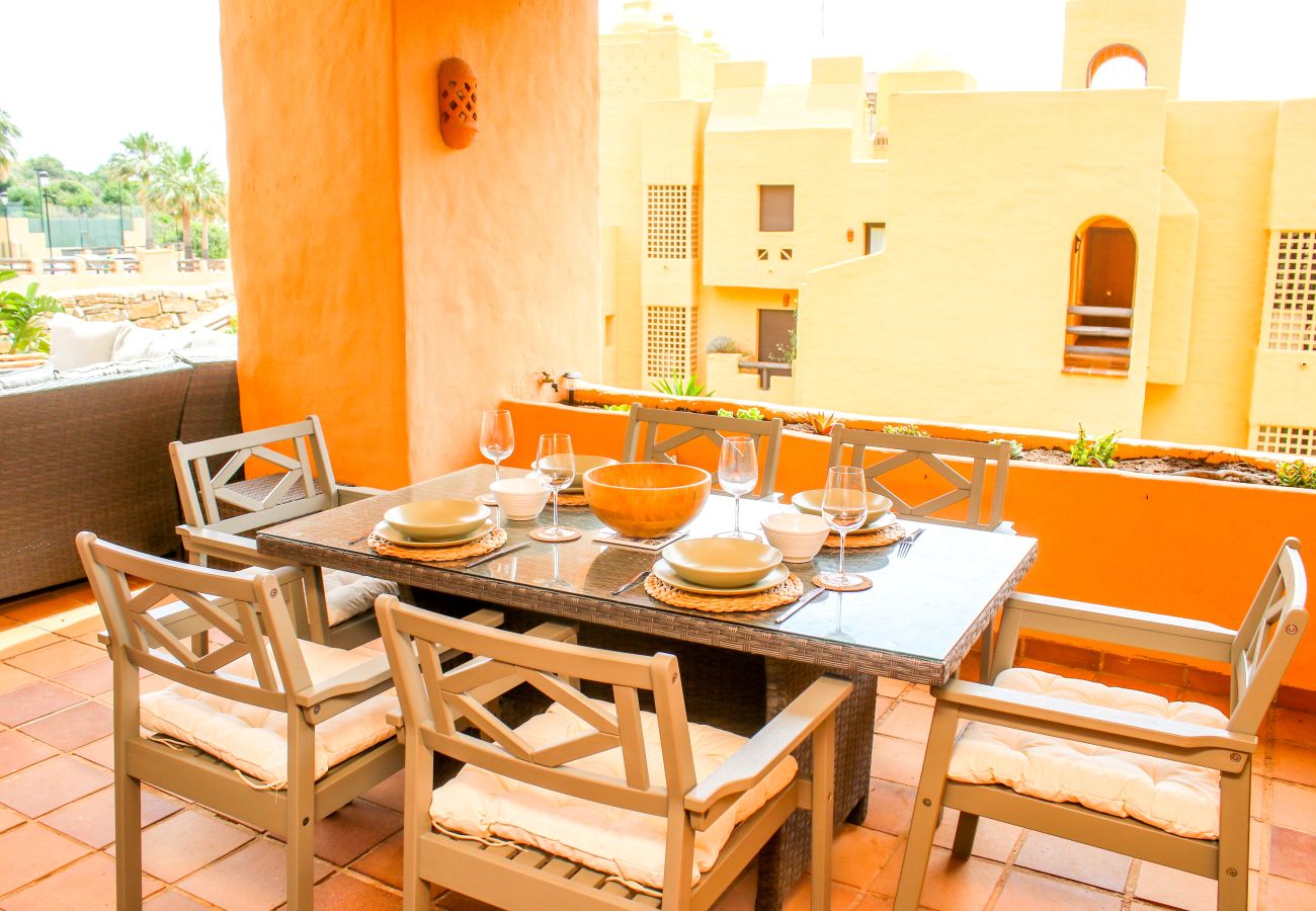 Apartamento en Manilva - Amplio apartamento de 3 dormitorios cerca de Duquesa Golf y Puerto