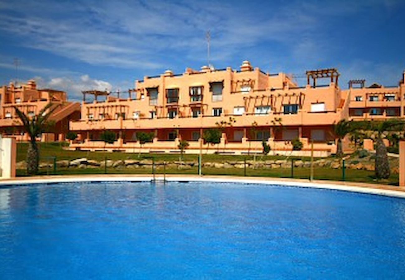 Apartamento en Casares - Apartamento de tres habitaciones en Casares Estepona