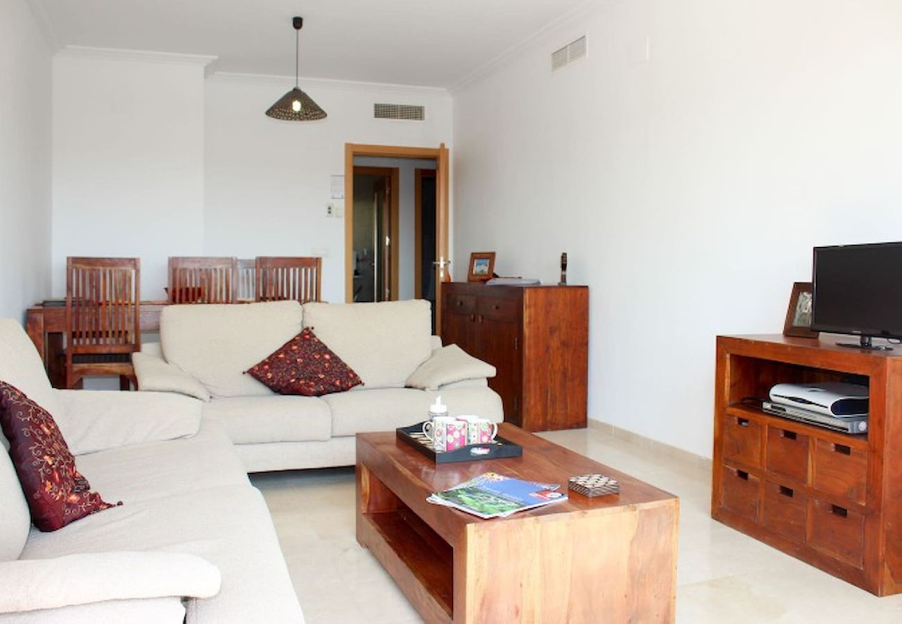 Apartamento en Casares - Apartamento de tres habitaciones en Casares Estepona
