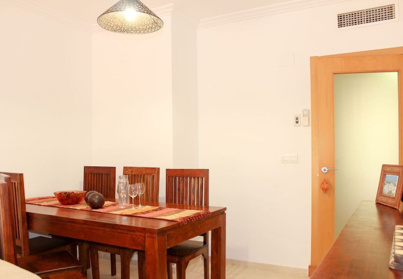 Apartamento en Casares - Apartamento de tres habitaciones en Casares Estepona