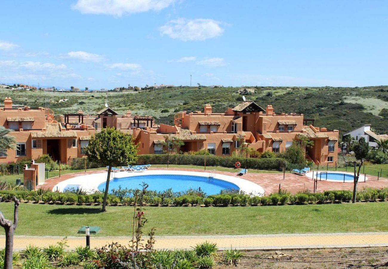 Apartamento en Casares - Apartamento de tres habitaciones en Casares Estepona
