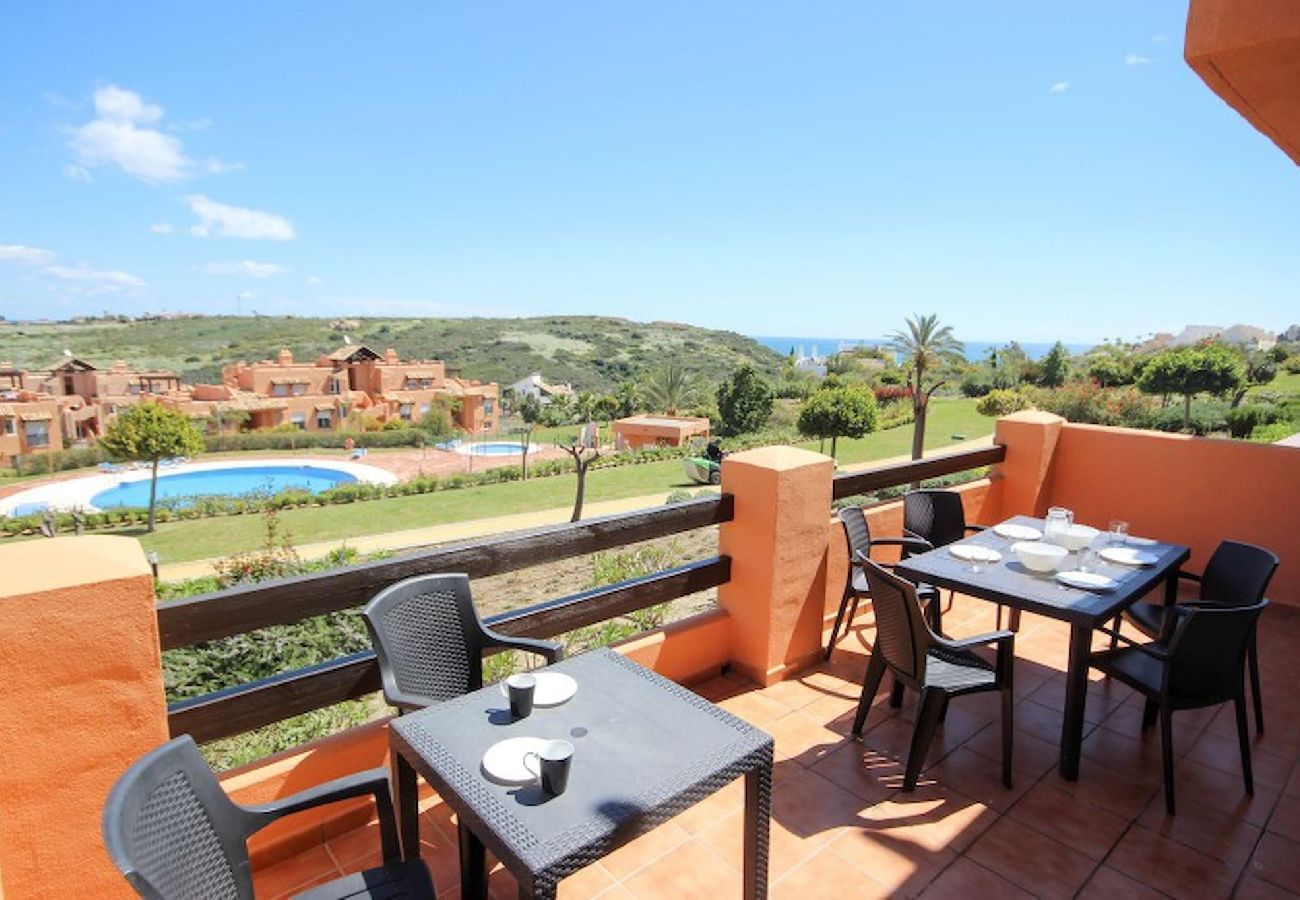 Apartamento en Casares - Apartamento de tres habitaciones en Casares Estepona