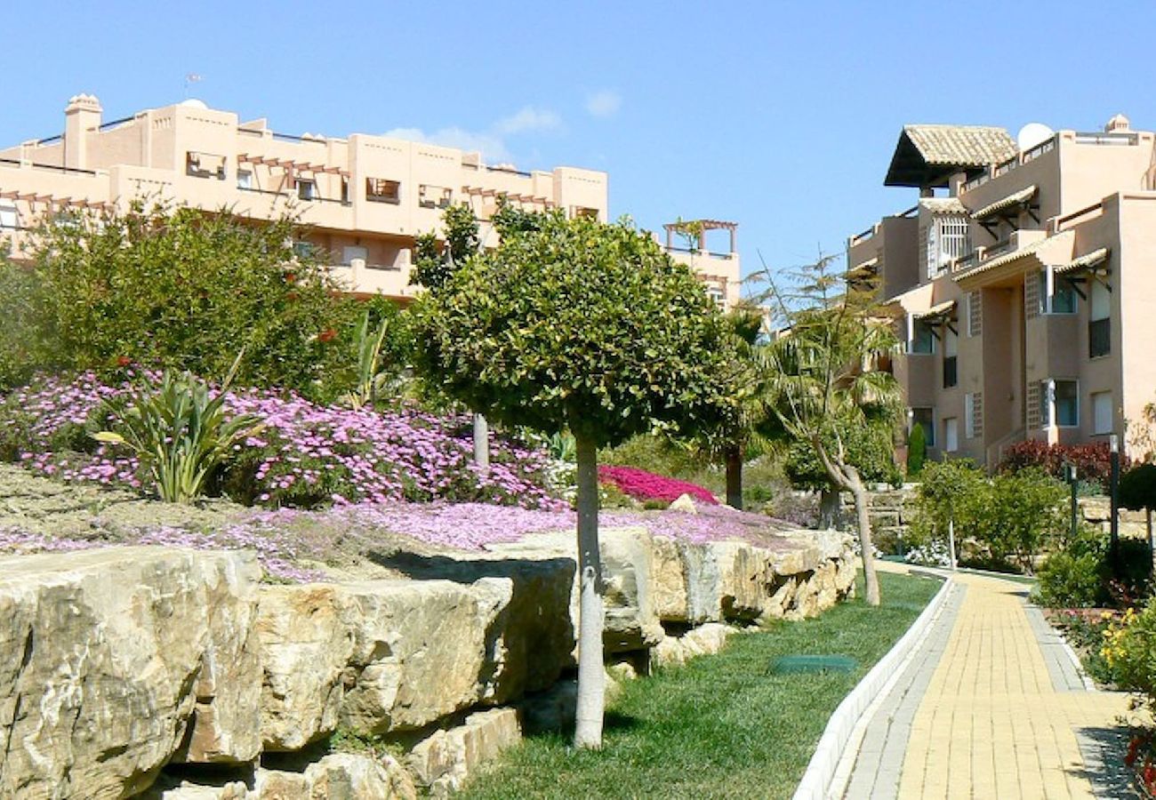 Apartamento en Casares - Apartamento de tres habitaciones en Casares Estepona