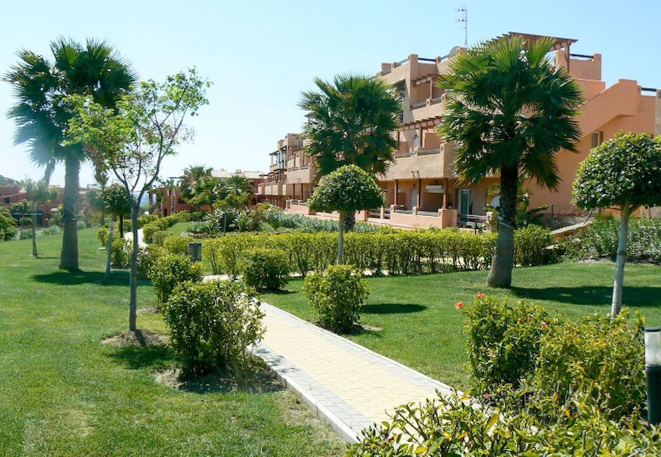 Apartamento en Casares - Apartamento de tres habitaciones en Casares Estepona