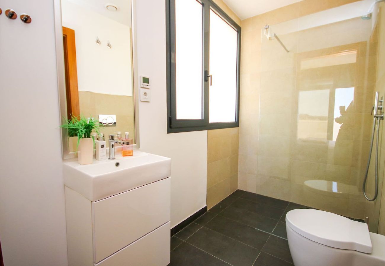 Apartamento en Mijas Costa - Ático con jacuzzi privado y piscina privada