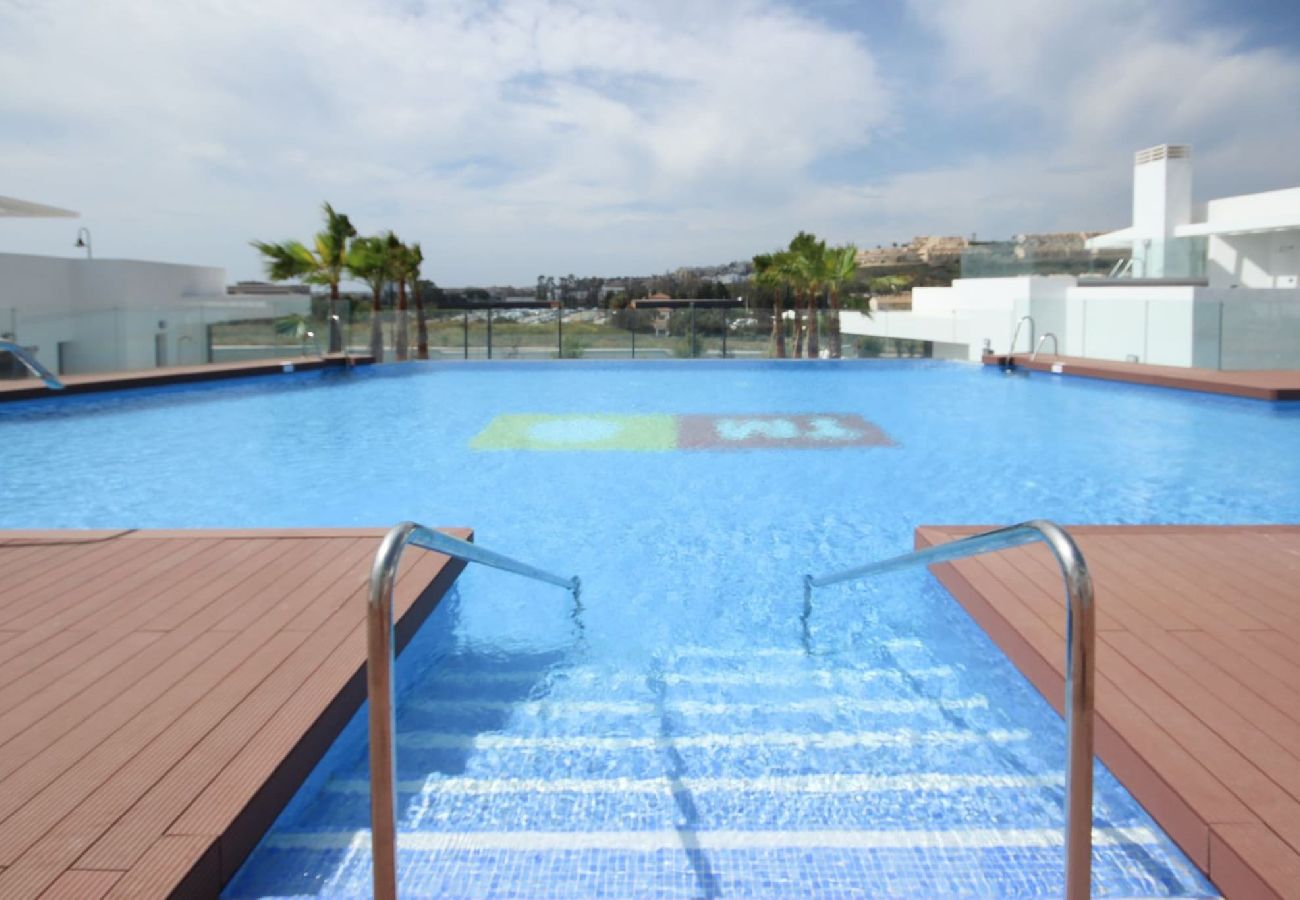 Apartamento en Mijas Costa - Ático con jacuzzi privado y piscina privada