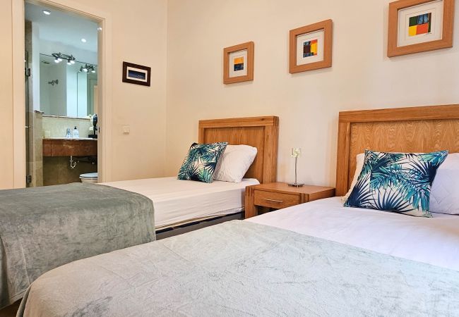 Apartamento en Mijas Costa - Apartamento de dos dormitorios en Calahonda con vistas al mar Apartamento en Mijas Costa - Apartamento de dos dormitorios en Calahonda con vistas al mar