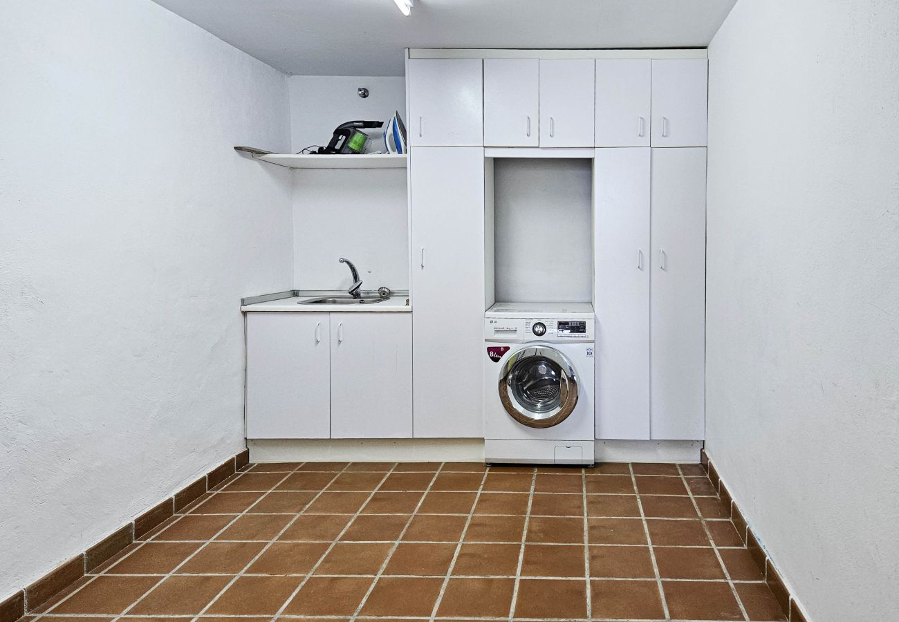 Casa adosada en Casares - Amplia casa adosada de 4 dormitorios en Bahía de Casares