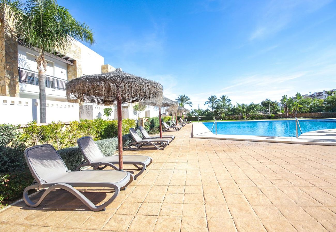 Casa adosada en Mijas Costa - Casa adosada moderna y confortable cerca de La Cala Golf