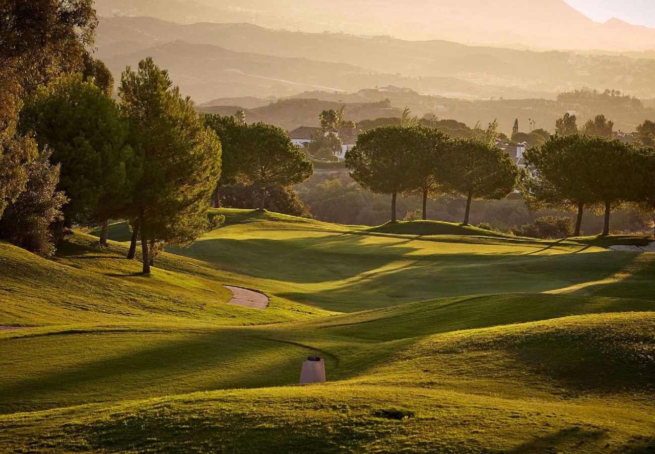 Casa adosada en Mijas Costa - Casa adosada moderna y confortable cerca de La Cala Golf