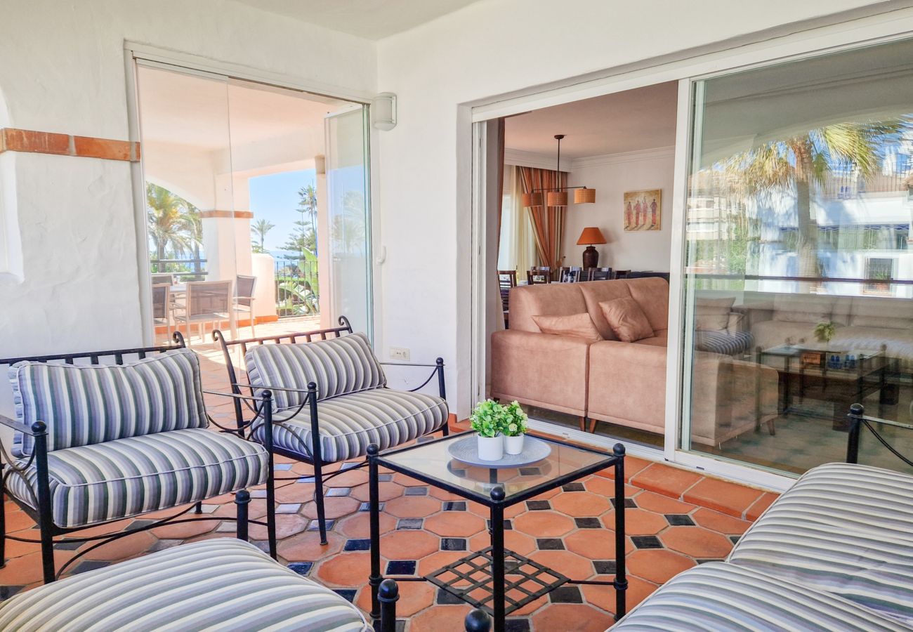 Apartamento en San Pedro de Alcántara - Apartamento de 3 dormitorios en frente a la playa en San Pedro
