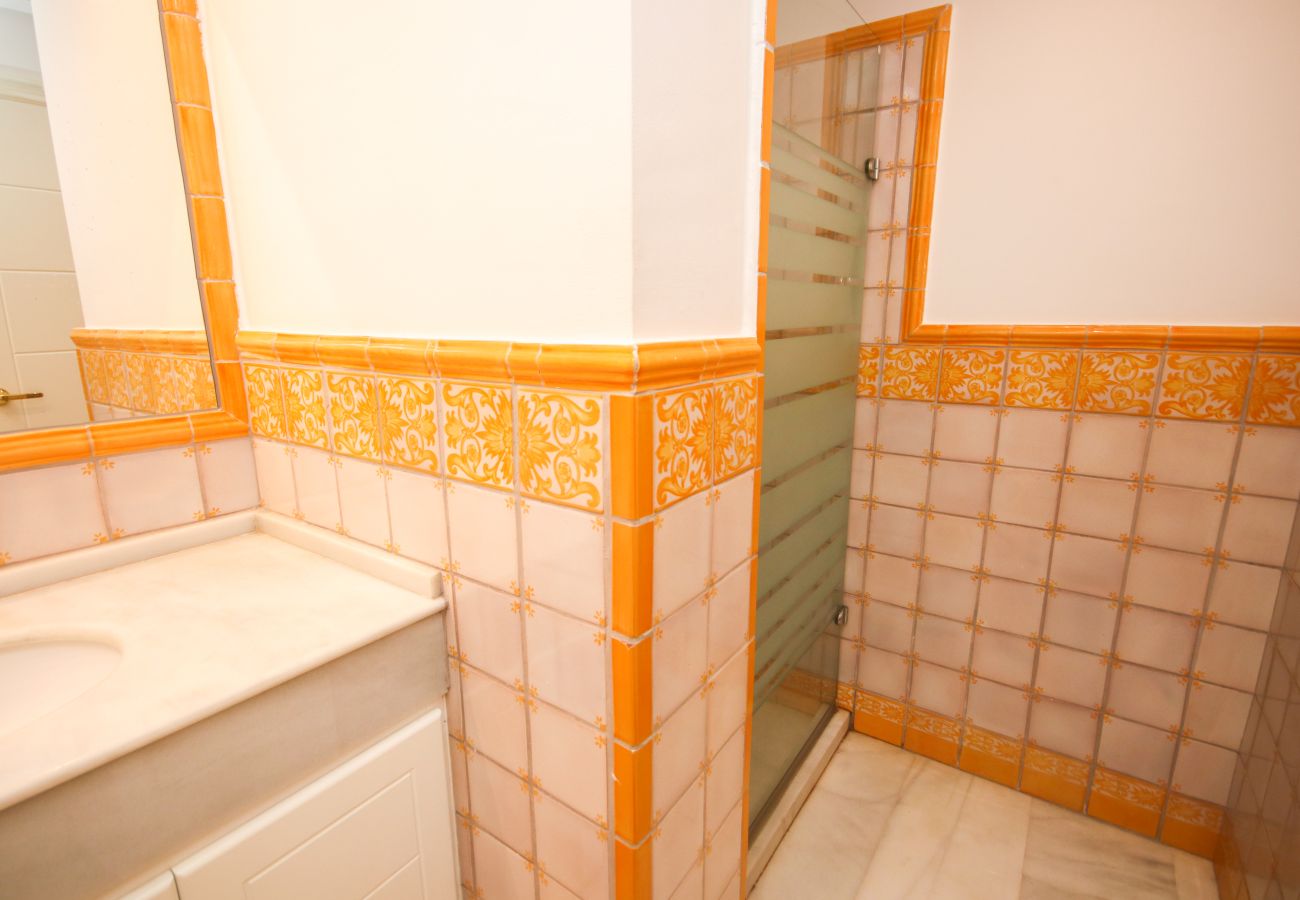 Apartamento en San Pedro de Alcántara - Apartamento de 3 dormitorios en frente a la playa en San Pedro