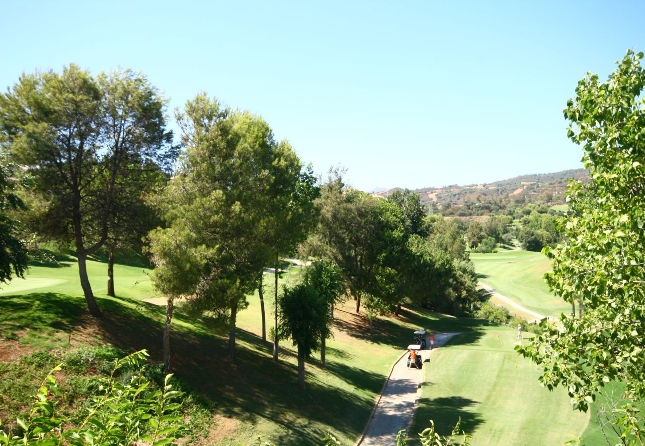 Apartamento en Ojen - Apartamento de tres habitaciones La Mairena Elviria