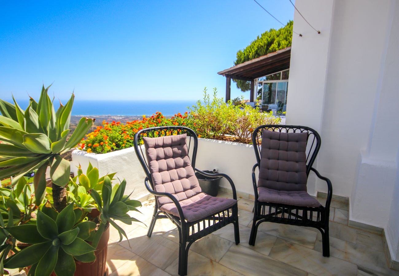 Apartamento en Ojen - Apartamento de tres habitaciones La Mairena Elviria