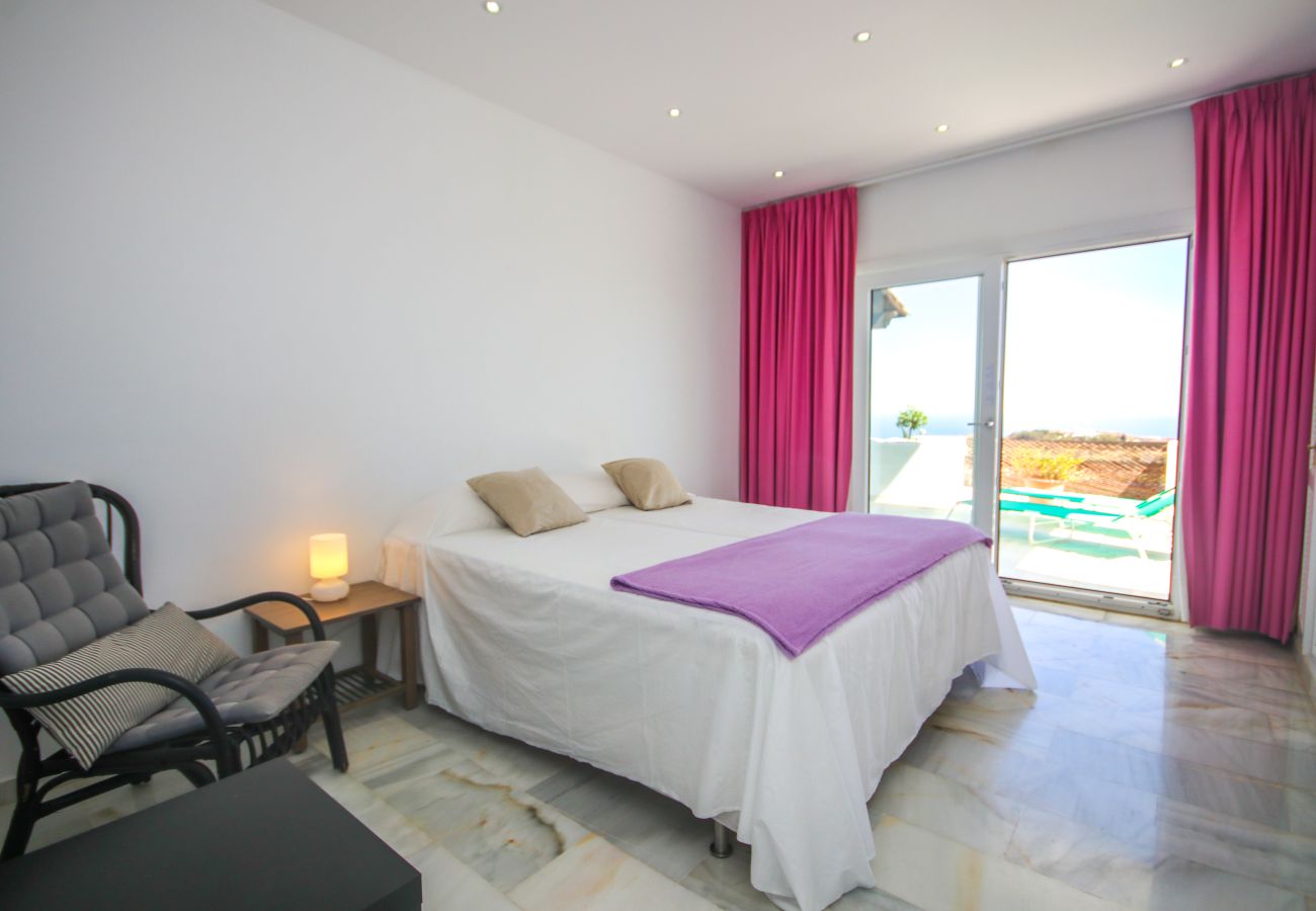 Apartamento en Ojen - Apartamento de tres habitaciones La Mairena Elviria