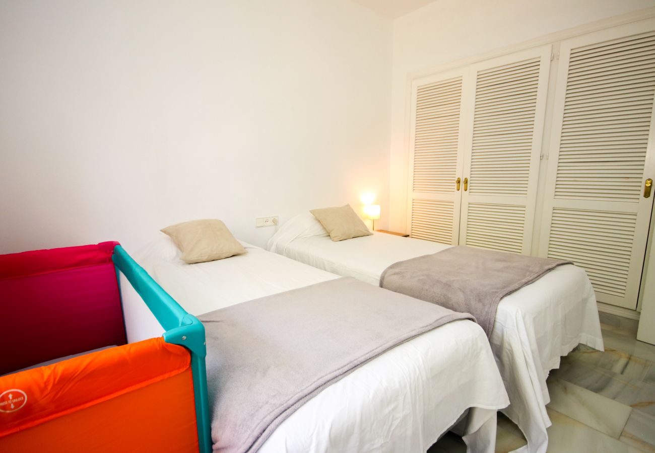 Apartamento en Ojen - Apartamento de tres habitaciones La Mairena Elviria