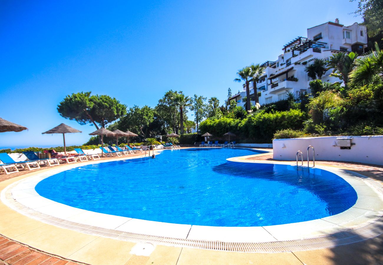 Apartamento en Ojen - Apartamento de tres habitaciones La Mairena Elviria