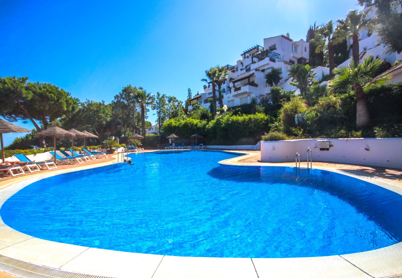 Apartamento en Ojen - Apartamento de tres habitaciones La Mairena Elviria