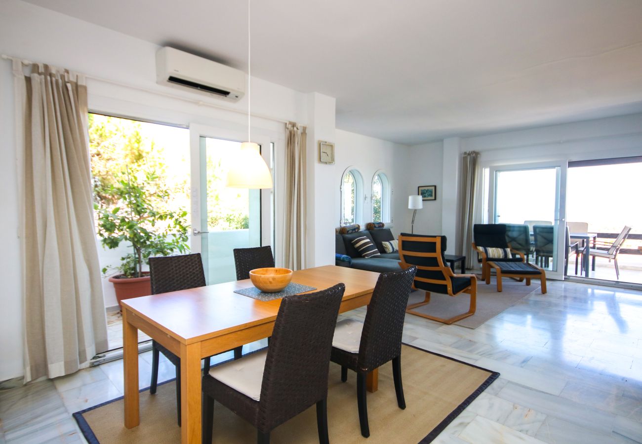 Apartamento en Ojen - Apartamento de tres habitaciones La Mairena Elviria