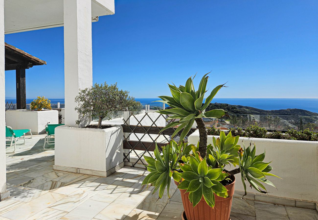 Apartamento en Ojen - Apartamento de tres habitaciones La Mairena Elviria