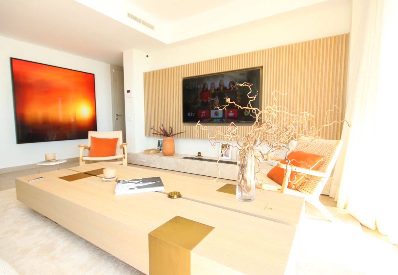 Apartamento en Mijas Costa - Ático, increíbles vistas al mar, piscina pequeña y barbacoa