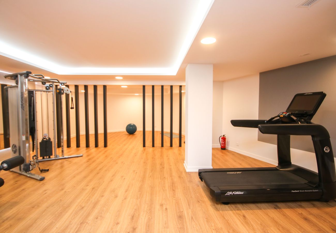 Apartamento en Mijas Costa - Ático, increíbles vistas al mar, piscina pequeña y barbacoa