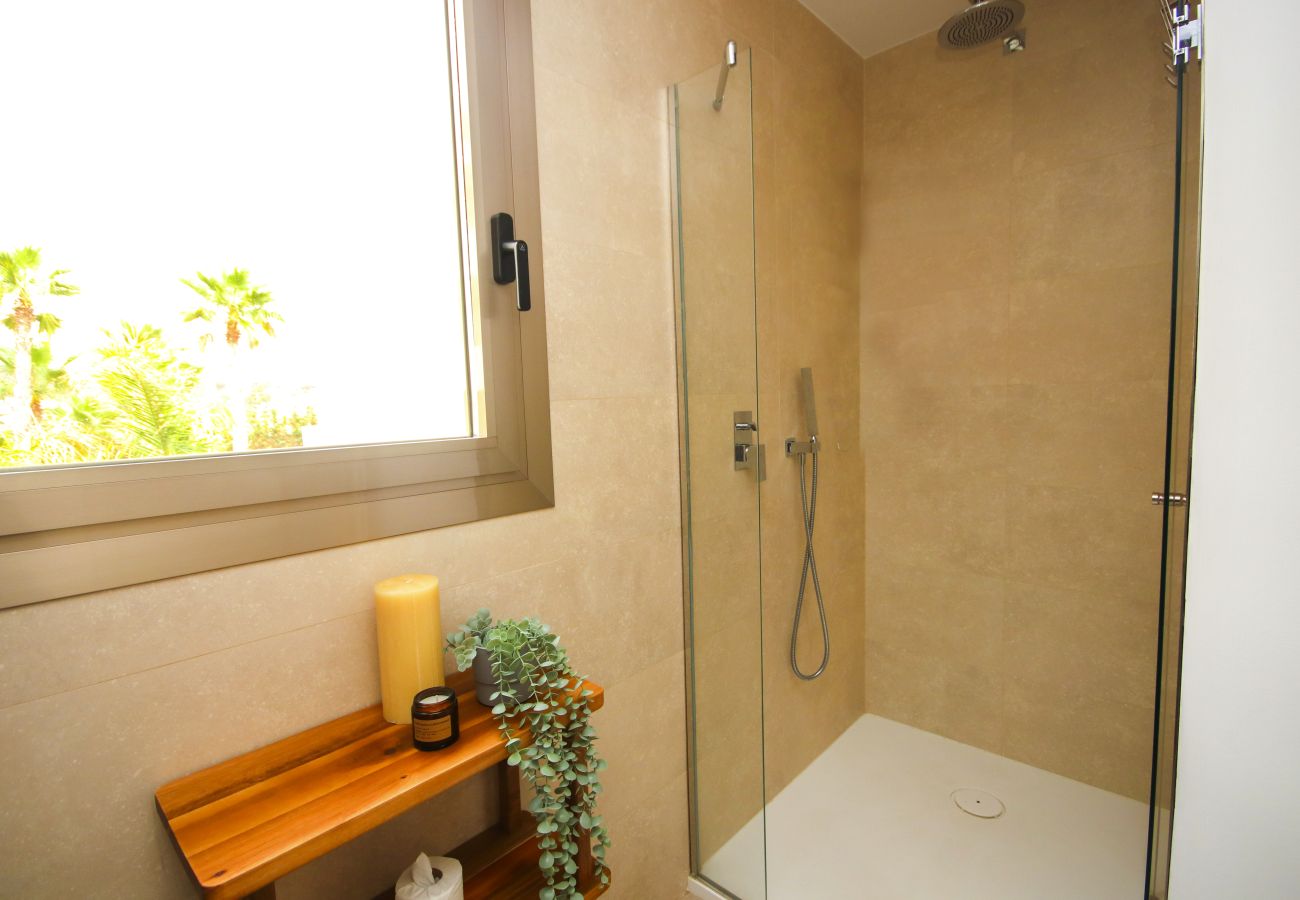 Apartamento en Mijas Costa - Ático, increíbles vistas al mar, piscina pequeña y barbacoa