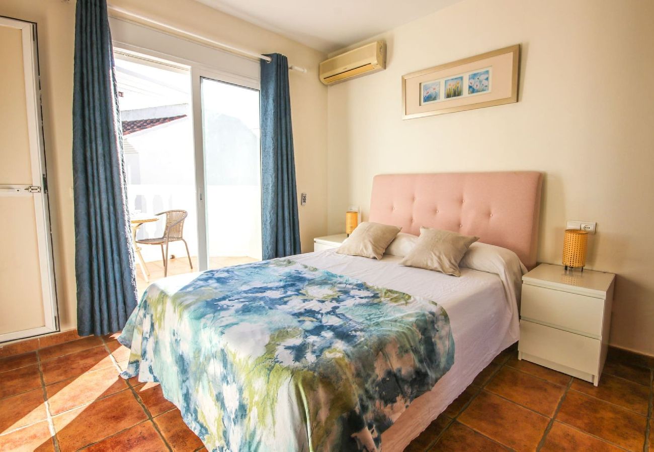 Casa adosada en La Cala de Mijas - Casa adosada con terraza en la azotea La Cala de Mijas
