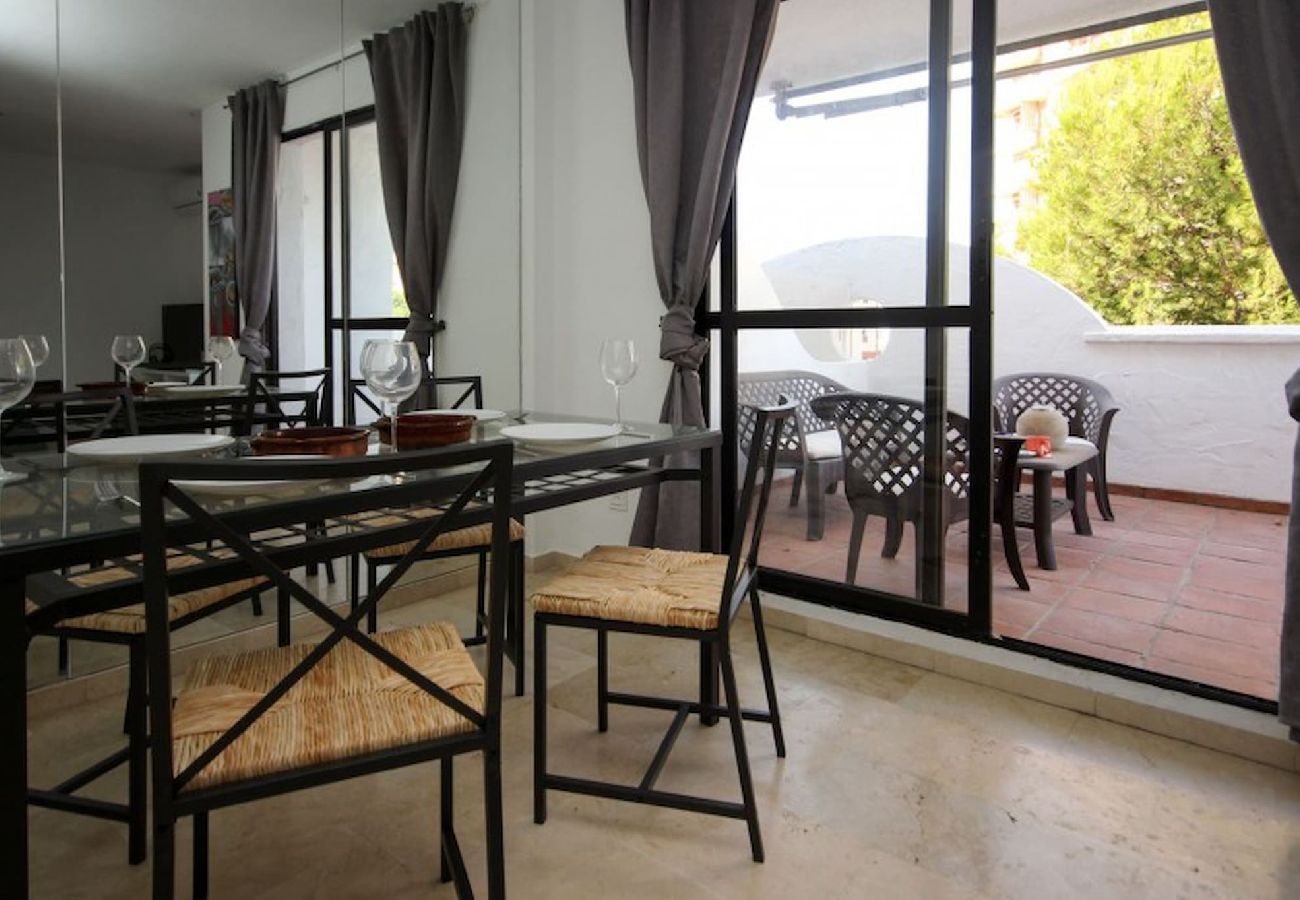 Apartamento en Benalmádena - Apartamento vacacional de 2 dormitorios en Benalmádena