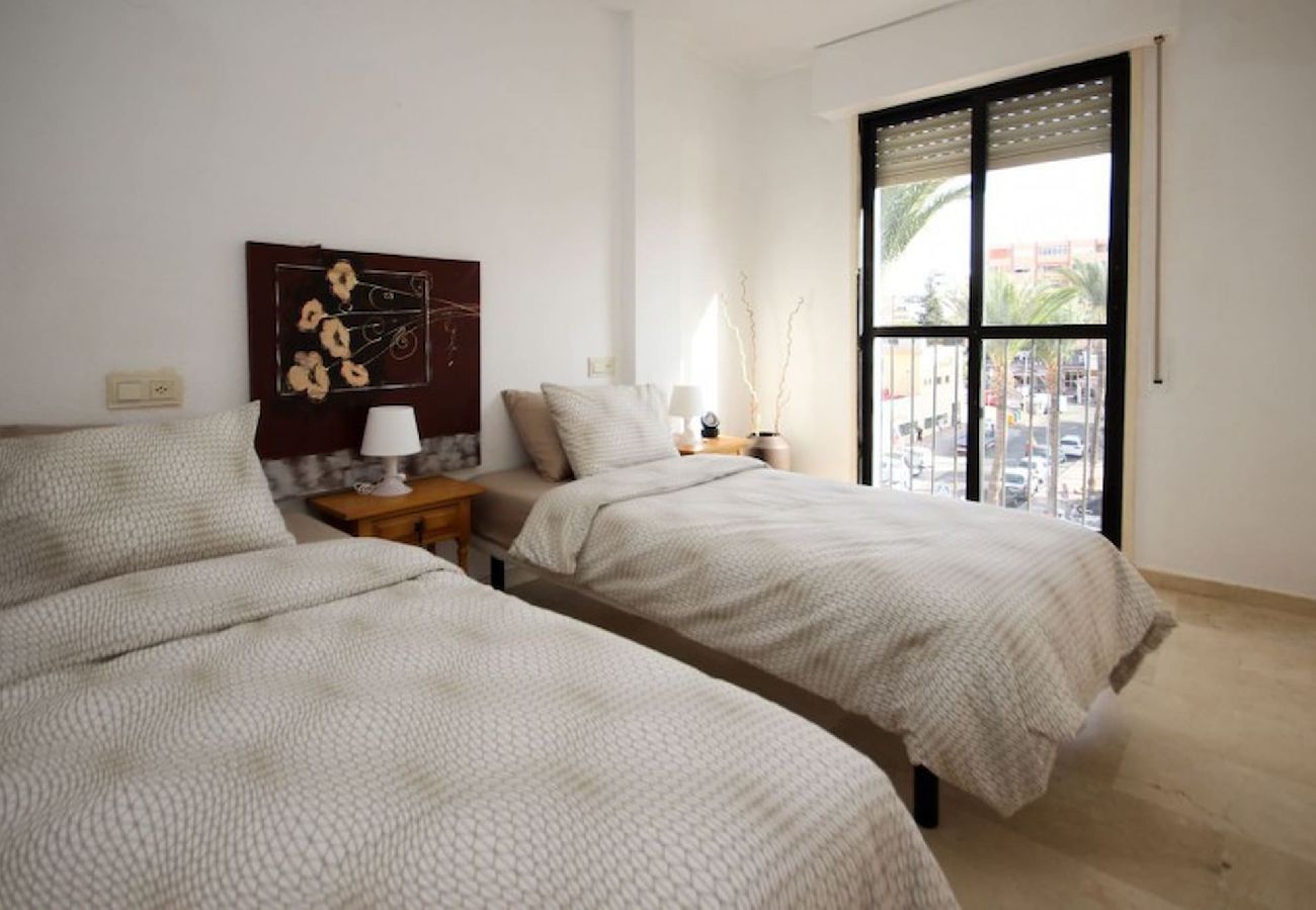 Apartamento en Benalmádena - Apartamento vacacional de 2 dormitorios en Benalmádena