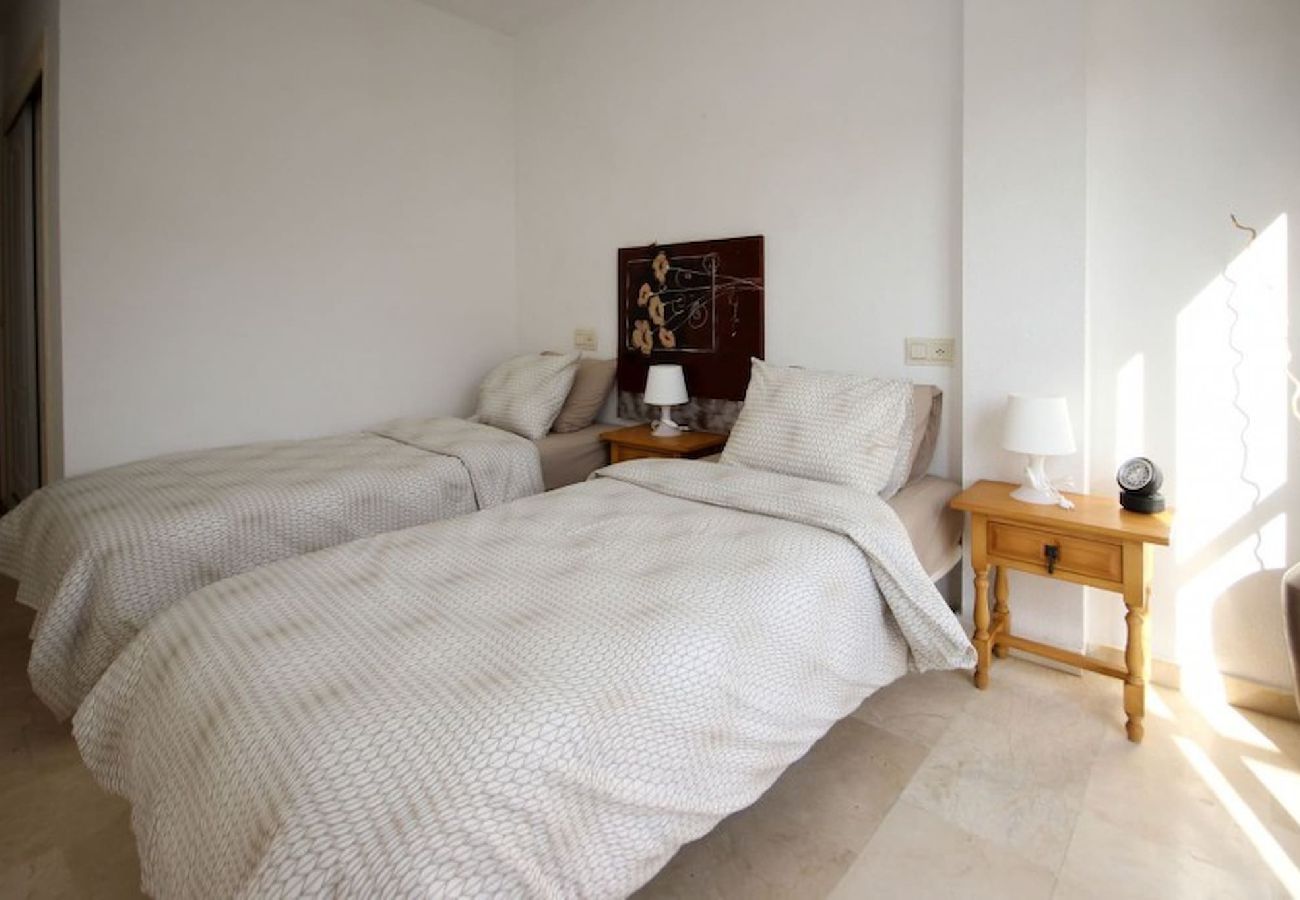 Apartamento en Benalmádena - Apartamento vacacional de 2 dormitorios en Benalmádena