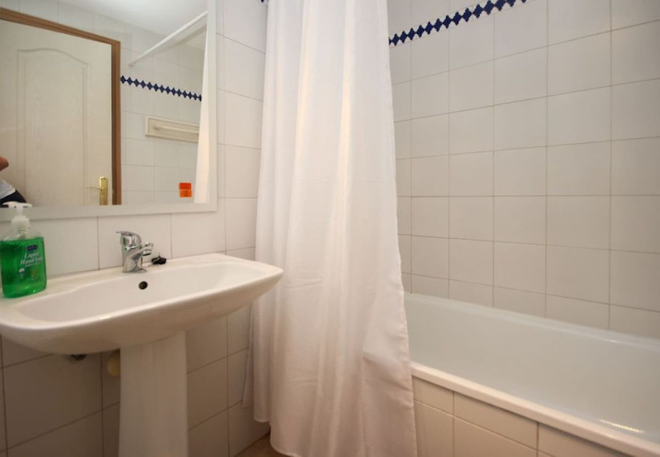 Apartamento en Benalmádena - Apartamento vacacional de 2 dormitorios en Benalmádena