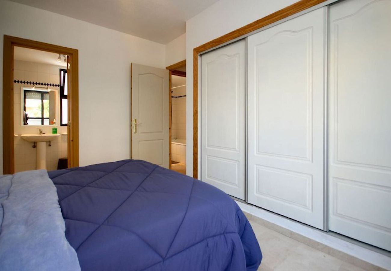 Apartamento en Benalmádena - Apartamento vacacional de 2 dormitorios en Benalmádena