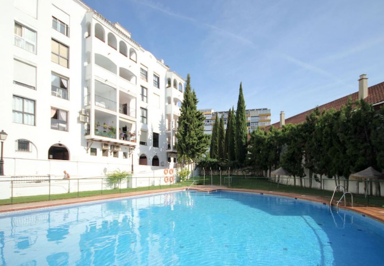 Apartamento en Benalmádena - Apartamento vacacional de 2 dormitorios en Benalmádena