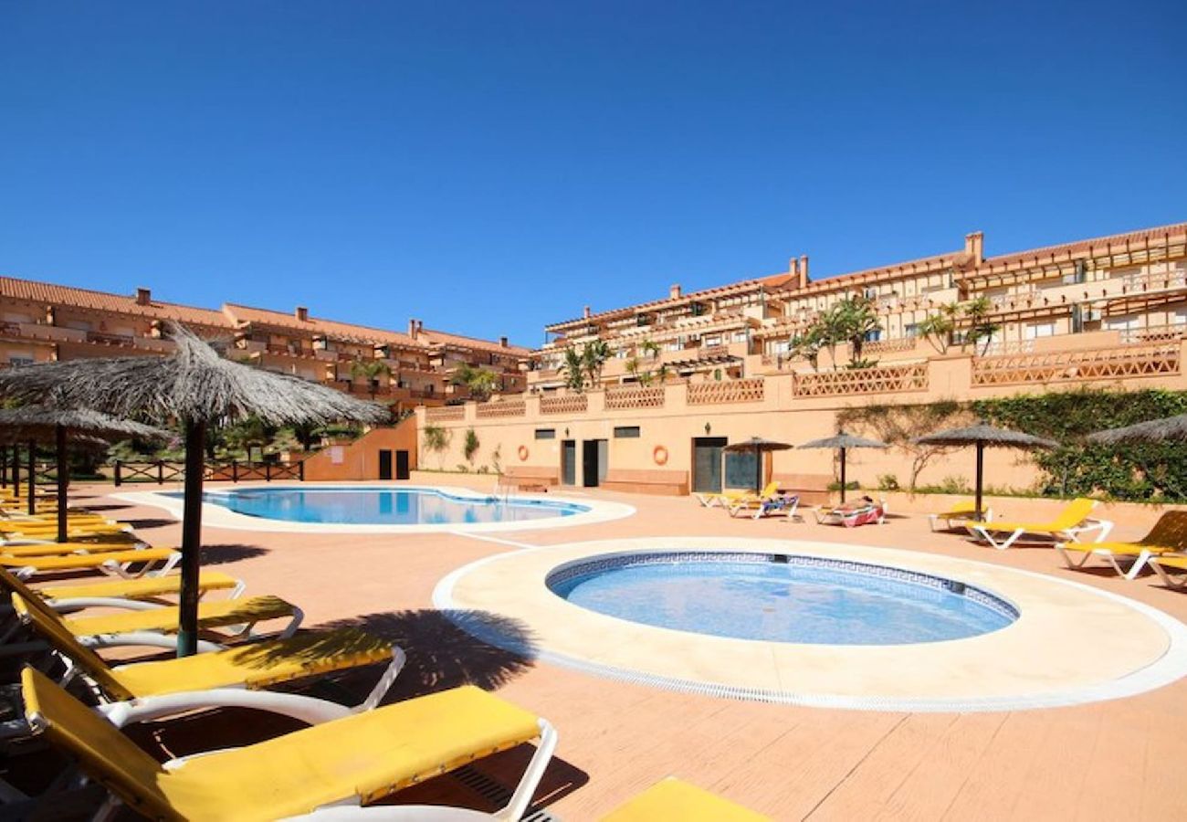 Apartamento en Mijas Costa - Apartamento de 2 dormitorios en Club la Costa Mijas Costa