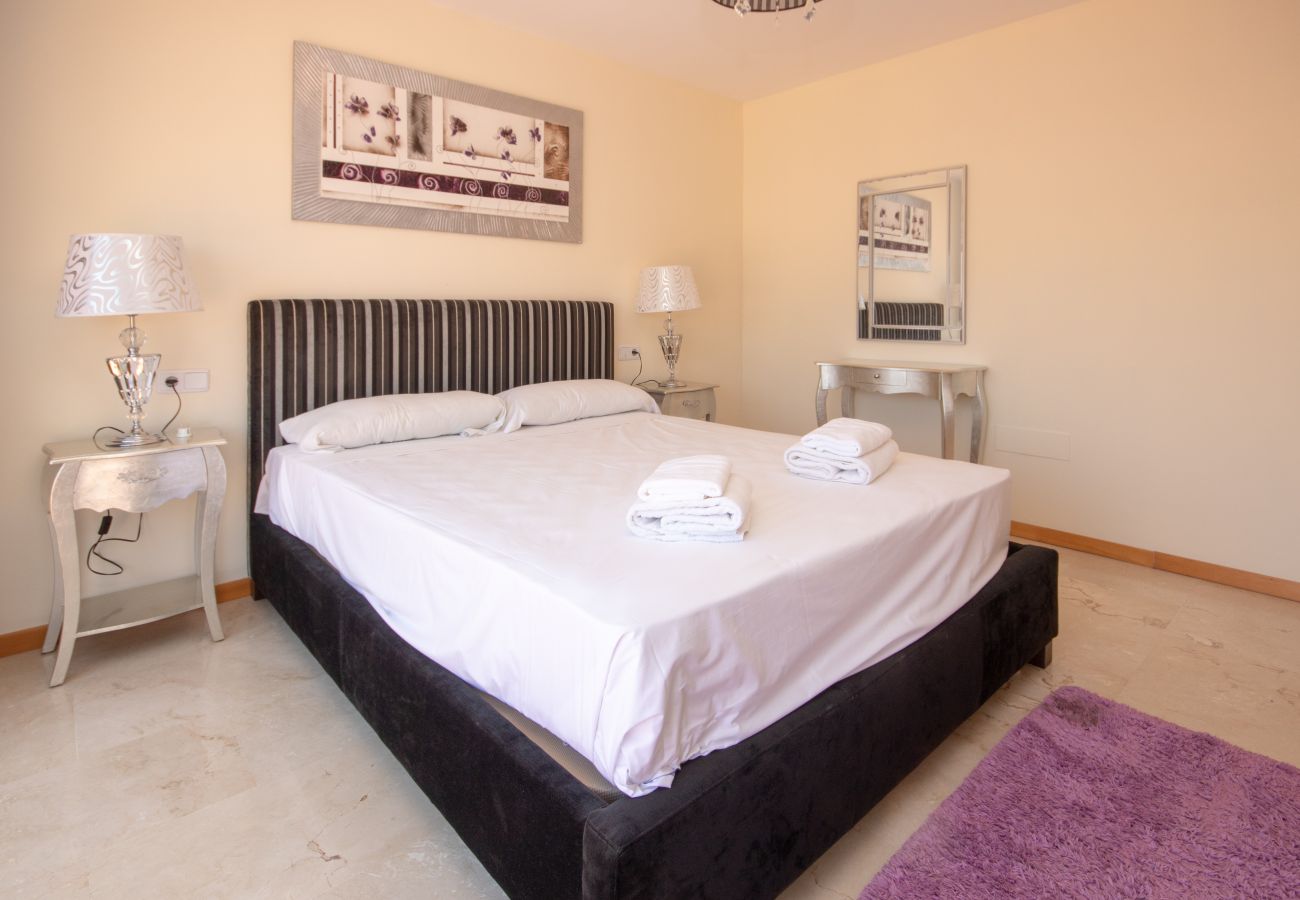 Apartamento en Marbella - Amplio Ático Moderno Guadalmina, San Pedro