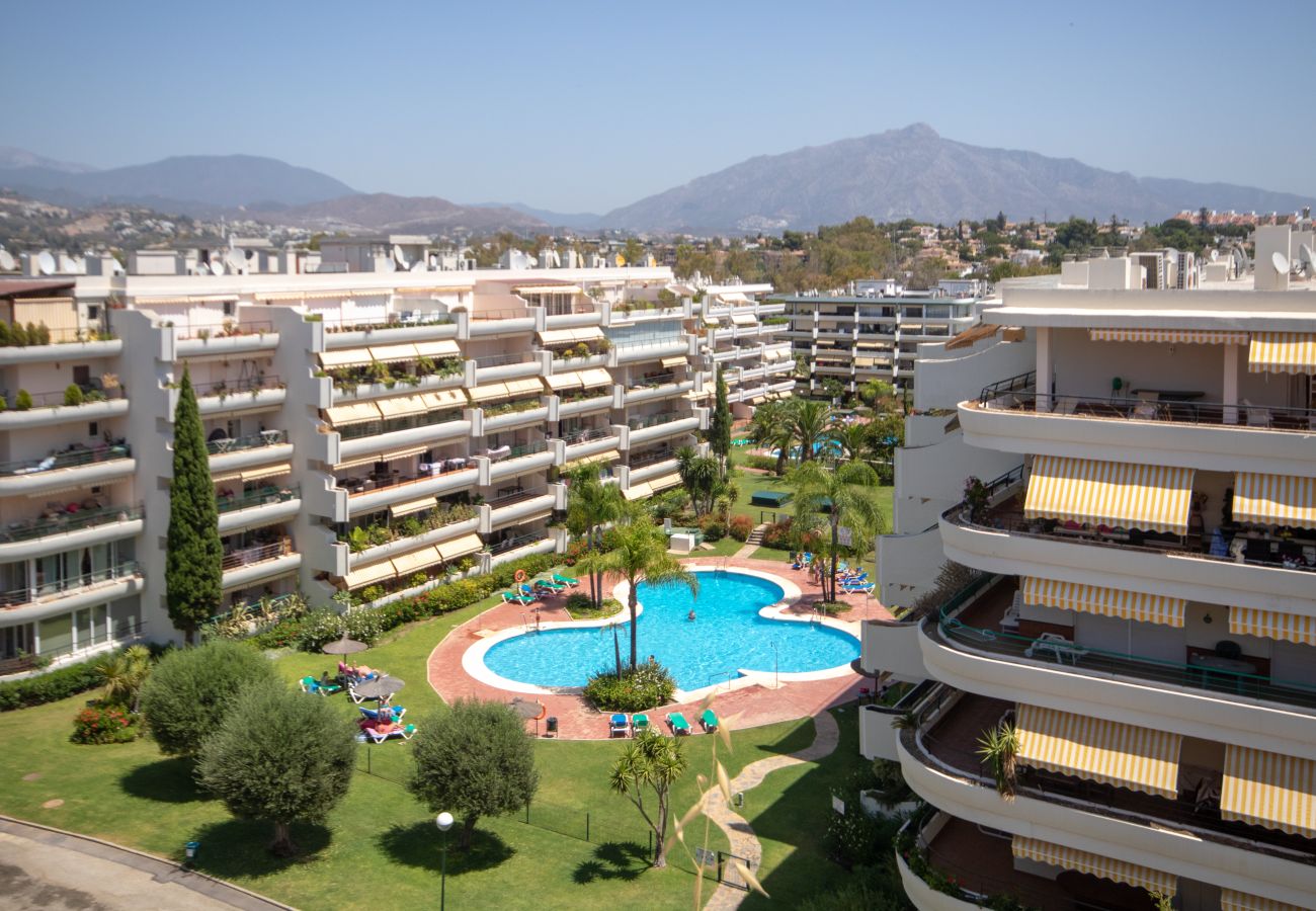 Apartamento en Marbella - Amplio Ático Moderno Guadalmina, San Pedro